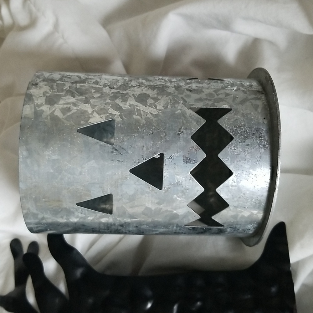 Spooky Halloween Candle Holder Set Of 2 Gothic Fall Home Decor Interior COPY🇺🇦 - Picture 5 of 12